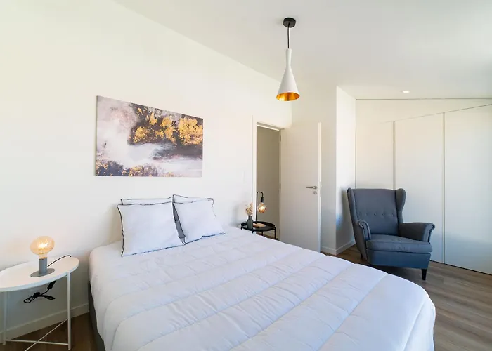 Lusiadas 53 5 D - Beautiful River View